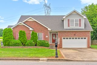 3700 Wheatfield Ln, Clarksville, TN 37040
