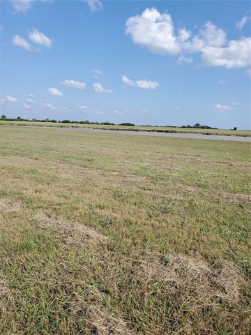 3011 Peninsula Point Drive, Palacios, TX 77465