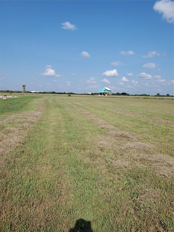 3011 Peninsula Point Drive, Palacios, TX 77465