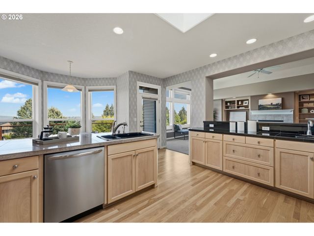 13632 Sw WHITE CEDAR Pl, Portland, OR 97223