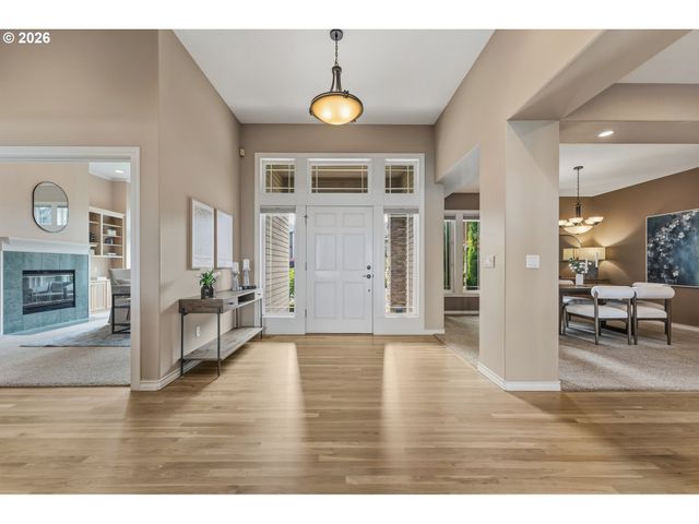 13632 Sw WHITE CEDAR Pl, Portland, OR 97223