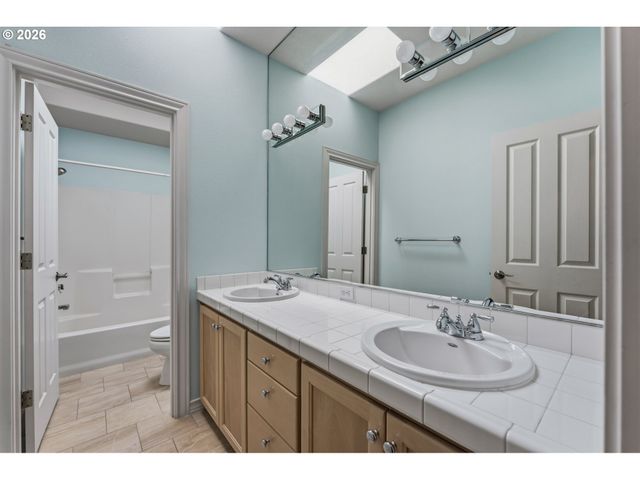 13632 Sw WHITE CEDAR Pl, Portland, OR 97223