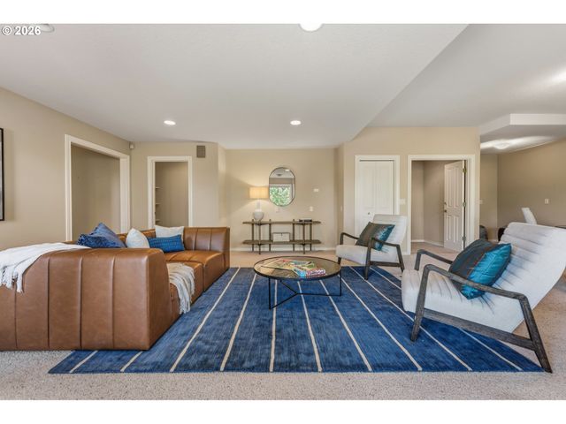 13632 Sw WHITE CEDAR Pl, Portland, OR 97223