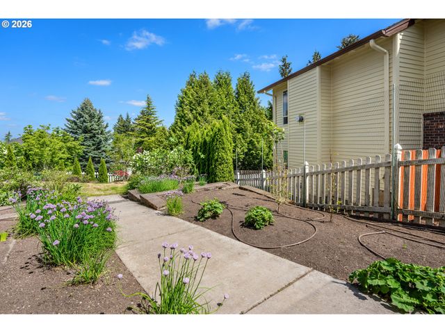 13632 Sw WHITE CEDAR Pl, Portland, OR 97223