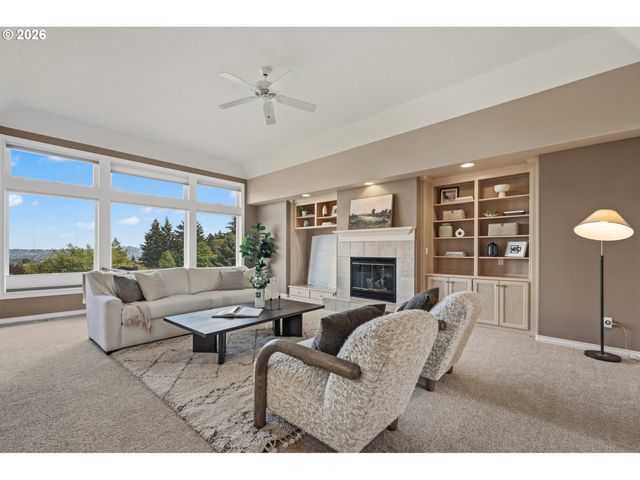 13632 Sw WHITE CEDAR Pl, Portland, OR 97223