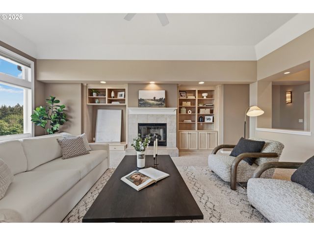 13632 Sw WHITE CEDAR Pl, Portland, OR 97223