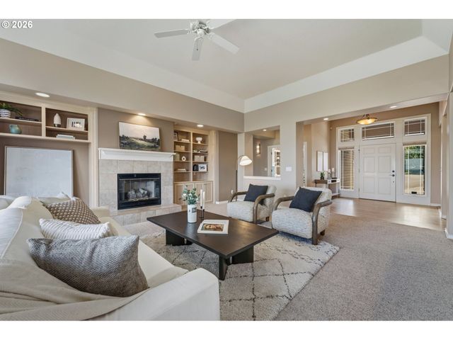 13632 Sw WHITE CEDAR Pl, Portland, OR 97223