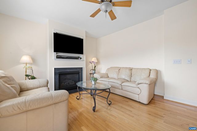 1236 AMBER RIDGE RD, Charlottesville, VA 22901