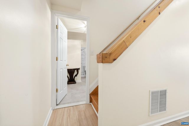 1236 AMBER RIDGE RD, Charlottesville, VA 22901
