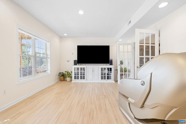 1236 AMBER RIDGE RD, Charlottesville, VA 22901
