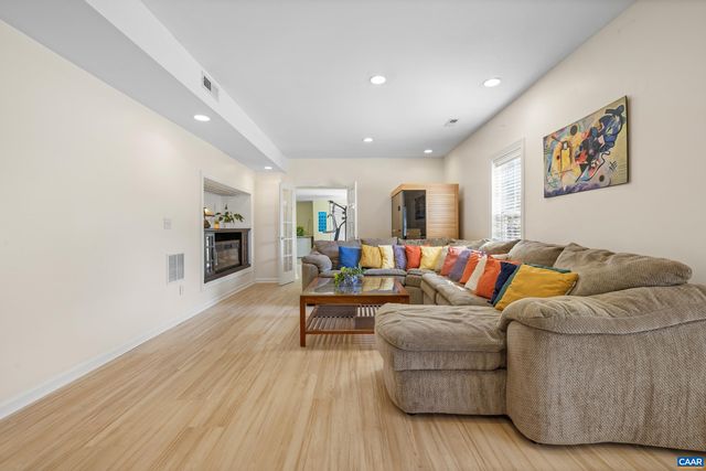 1236 AMBER RIDGE RD, Charlottesville, VA 22901