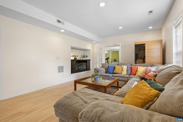 1236 AMBER RIDGE RD, Charlottesville, VA 22901