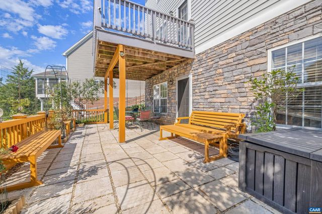 1236 AMBER RIDGE RD, Charlottesville, VA 22901