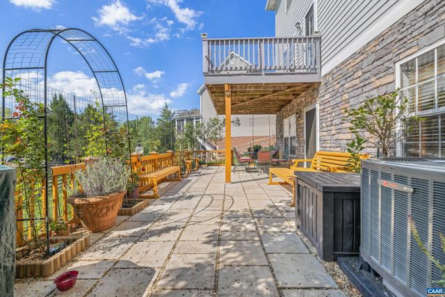 1236 AMBER RIDGE RD, Charlottesville, VA 22901