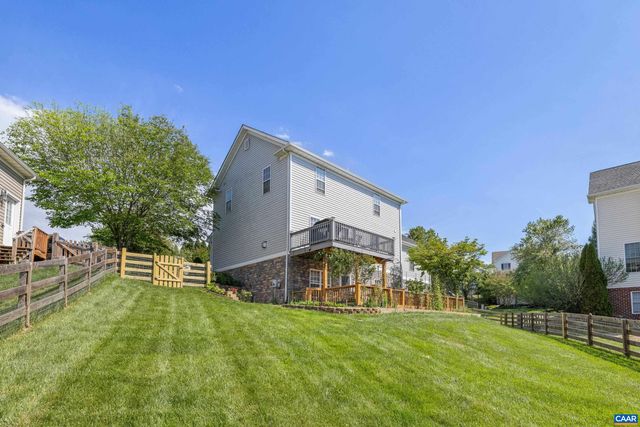 1236 AMBER RIDGE RD, Charlottesville, VA 22901