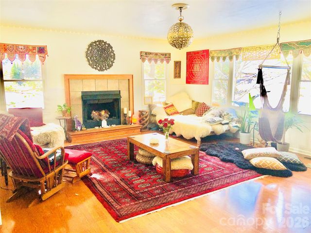 3 Taproot Trail, Barnardsville, NC 28709