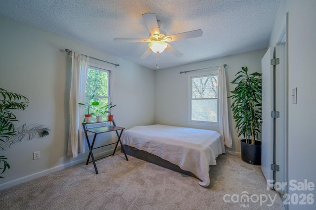 3 Taproot Trail, Barnardsville, NC 28709