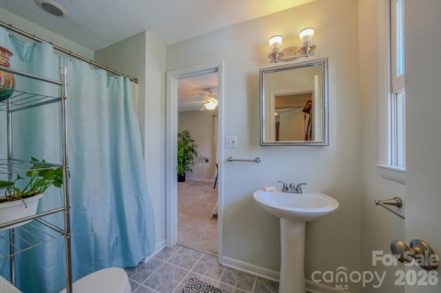 3 Taproot Trail, Barnardsville, NC 28709