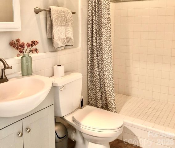 3 Taproot Trail, Barnardsville, NC 28709