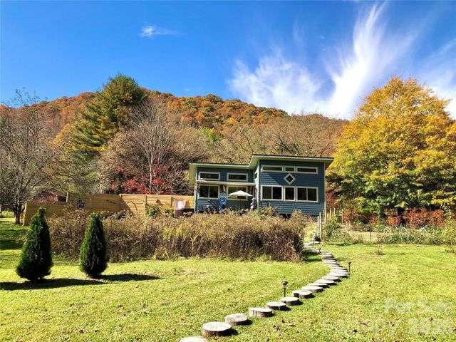 3 Taproot Trail, Barnardsville, NC 28709