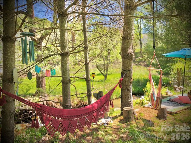 3 Taproot Trail, Barnardsville, NC 28709