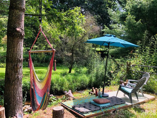 3 Taproot Trail, Barnardsville, NC 28709