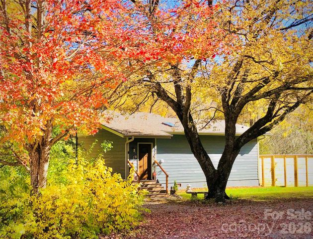 3 Taproot Trail, Barnardsville, NC 28709