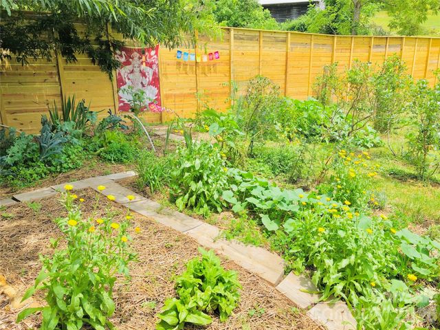 3 Taproot Trail, Barnardsville, NC 28709