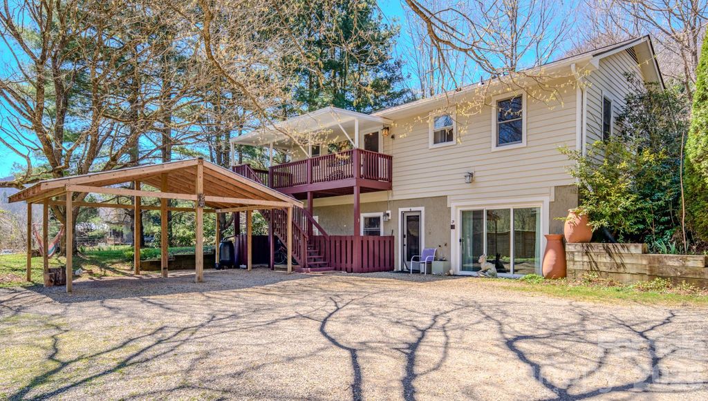 3 Taproot Trail, Barnardsville, NC 28709