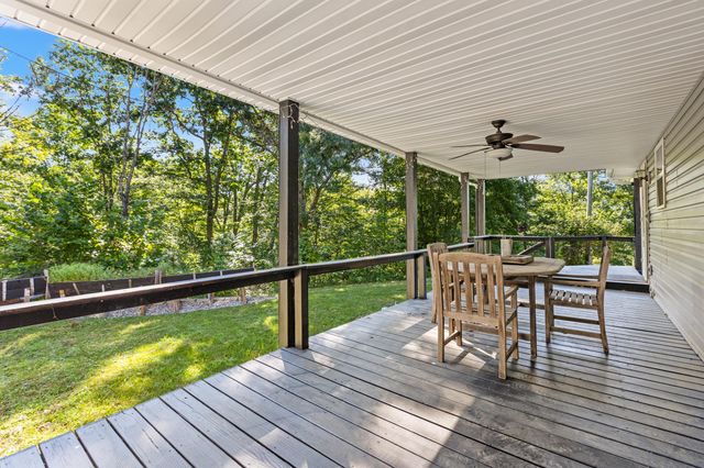 3902 Red Lick Road, Irvine, KY 40336