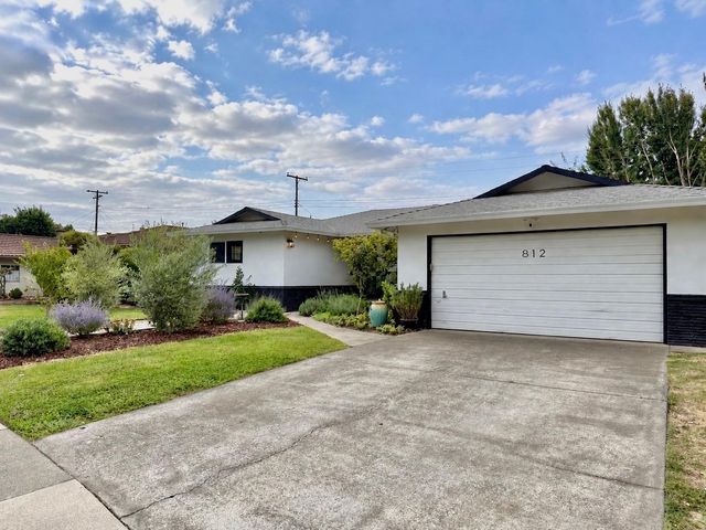 812 Skipper Cir, Sacramento, CA 95822