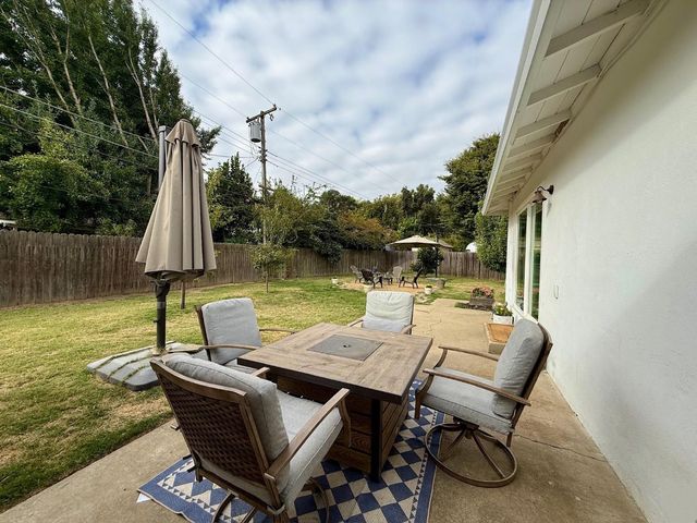 812 Skipper Cir, Sacramento, CA 95822