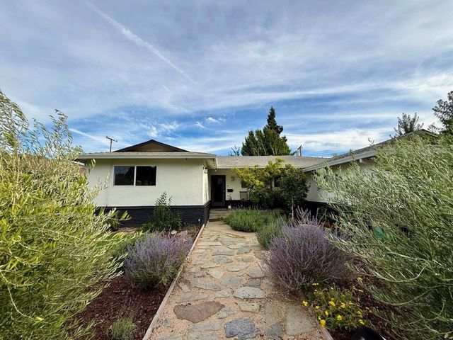 812 Skipper Cir, Sacramento, CA 95822