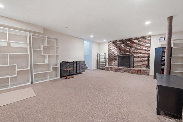 3965 Darby Lane, Seaford, NY 11783