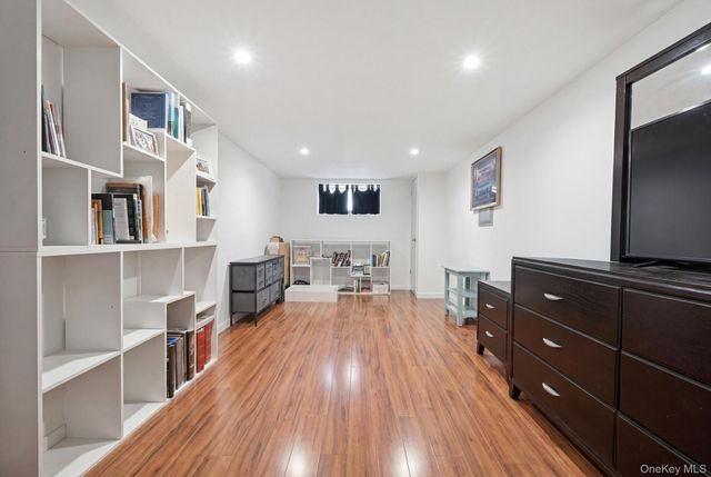 3965 Darby Lane, Seaford, NY 11783