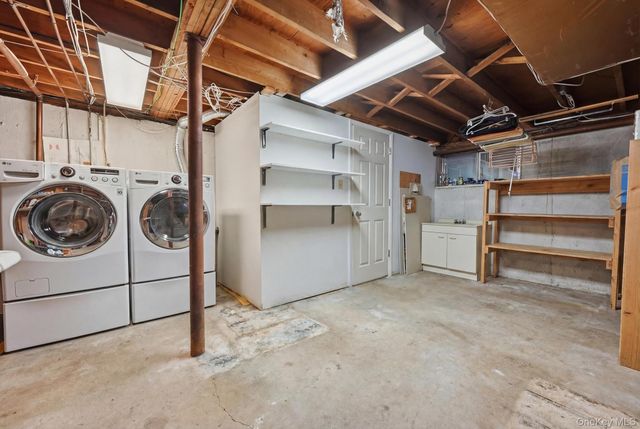 3965 Darby Lane, Seaford, NY 11783