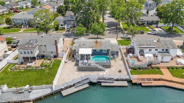 3965 Darby Lane, Seaford, NY 11783