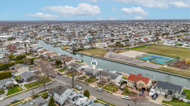 3965 Darby Lane, Seaford, NY 11783