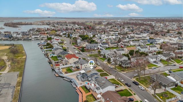 3965 Darby Lane, Seaford, NY 11783