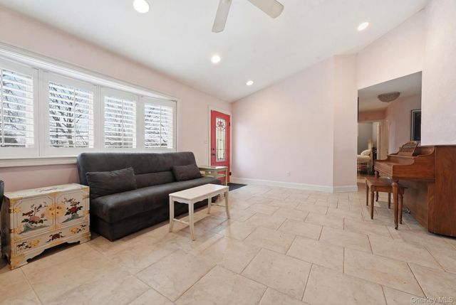 3965 Darby Lane, Seaford, NY 11783