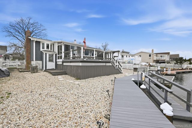 3965 Darby Lane, Seaford, NY 11783