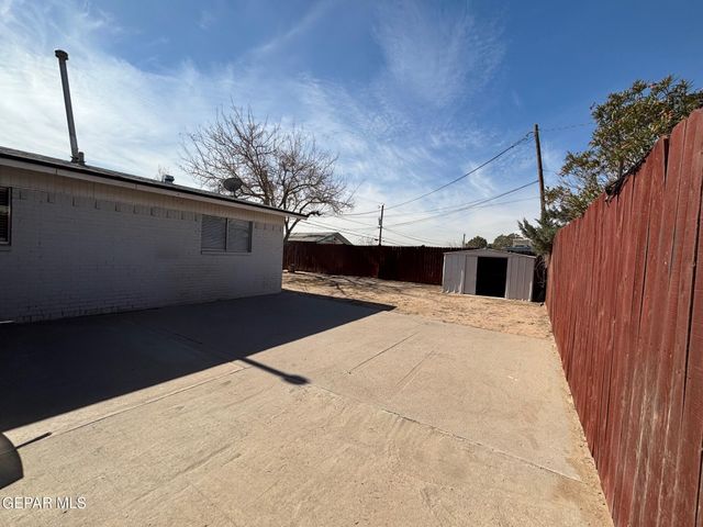 8079 DISNEY Drive, El Paso, TX 79907