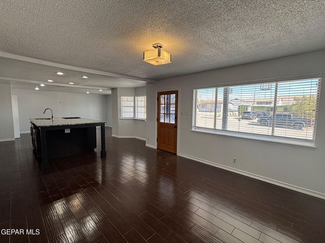 8079 DISNEY Drive, El Paso, TX 79907