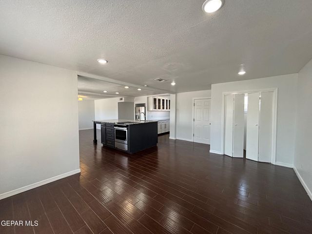 8079 DISNEY Drive, El Paso, TX 79907