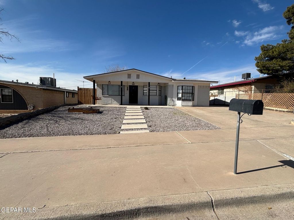 8079 DISNEY Drive, El Paso, TX 79907