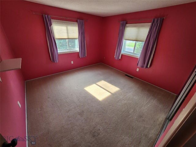 1249 Park Garden Road, Great Falls, MT 59404
