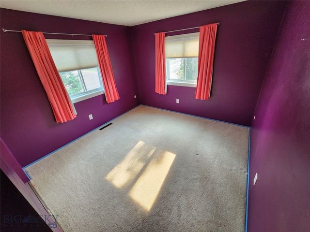 1249 Park Garden Road, Great Falls, MT 59404