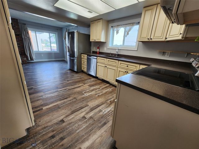 1249 Park Garden Road, Great Falls, MT 59404
