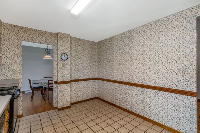280 Woodsview Drive, Canal Winchester, OH 43110