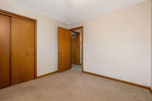 280 Woodsview Drive, Canal Winchester, OH 43110